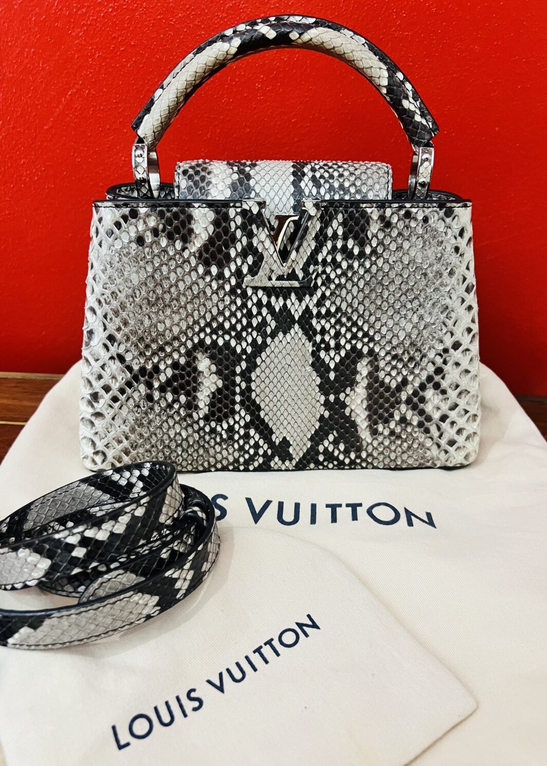 Louis Vuitton Python Capucines MM Python Naturel Tasche