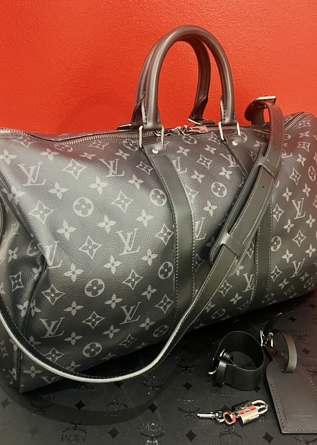 Louis Vuitton Keepall 45 Tasche mit Schulterriemen