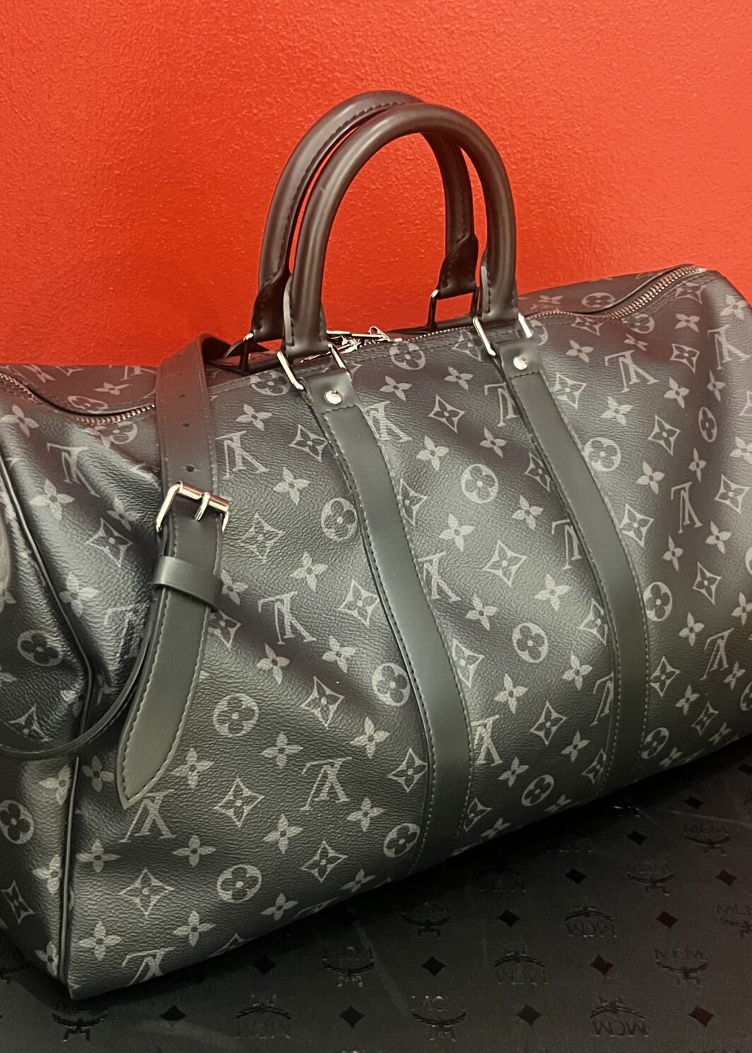 Louis Vuitton Keepall 45 Tasche mit Schulterriemen